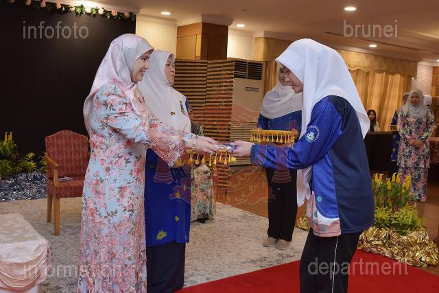 AZMAH15