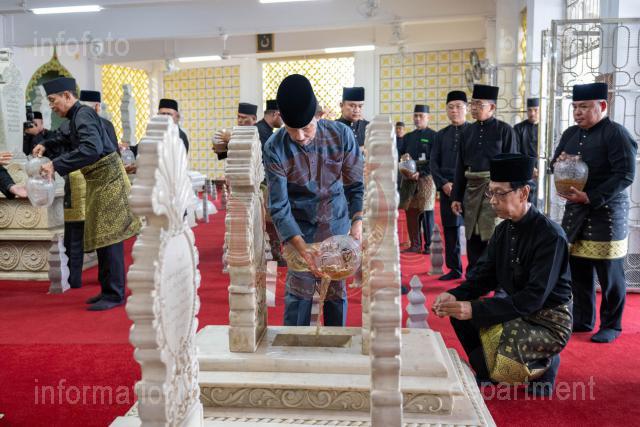 AZRAIE_Z72_050425-32