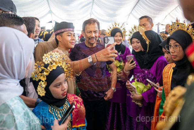 AZMI-121025-00040