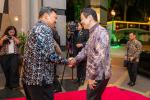 MENGADAP_SANTAP_MALAM