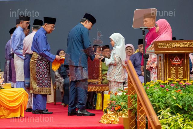 070326-AZMI-00022