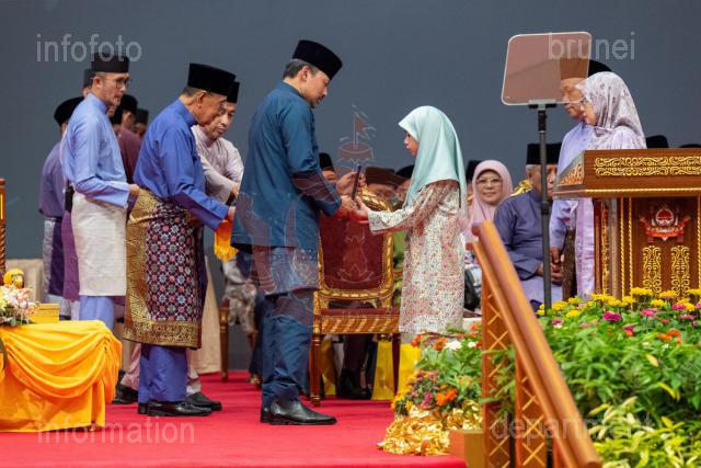 070326-AZMI-00024