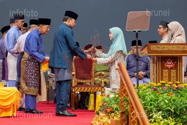 070326-AZMI-00032