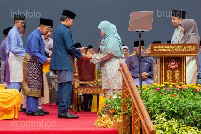070326-AZMI-00034