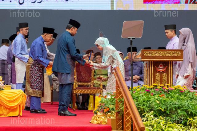 070326-AZMI-00037