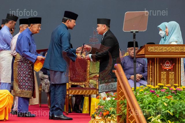 070326-AZMI-00041