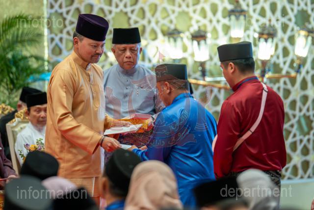 090326-AZMI-00018