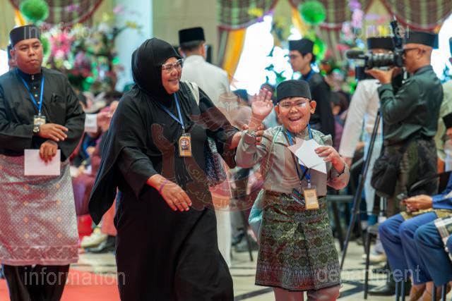 090326-AZMI-00030