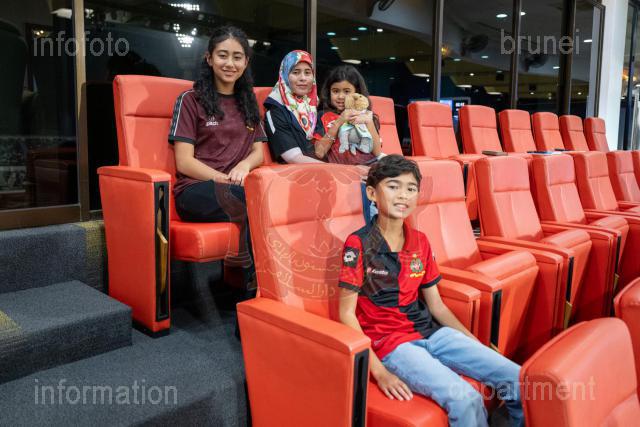 150326-AZMI-00040