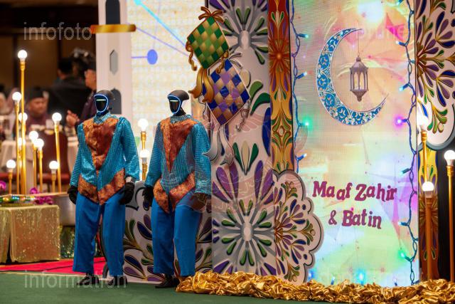 040426-AZMI-00008