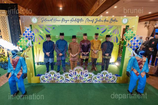 040426-AZMI-00051