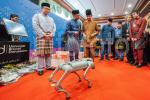 040426-AZMI-00053