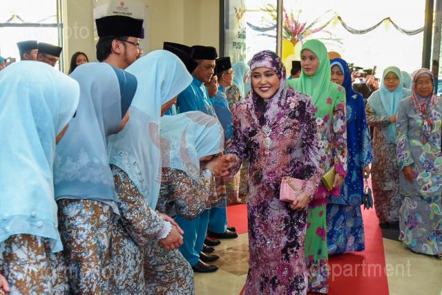 AZMI_ (2)