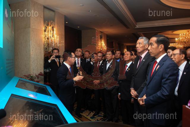 ASEAN2018 HOST PHOTO-02