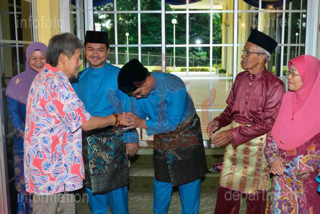 INFODEPT02-4